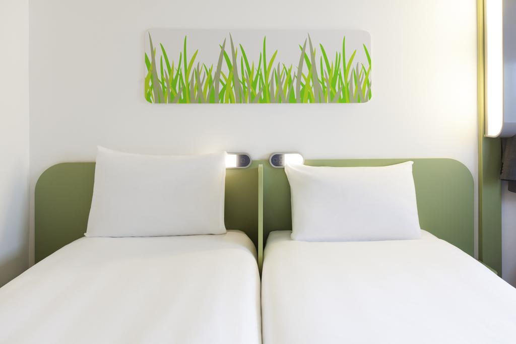 Ibis Budget Bern Expo Room photo
