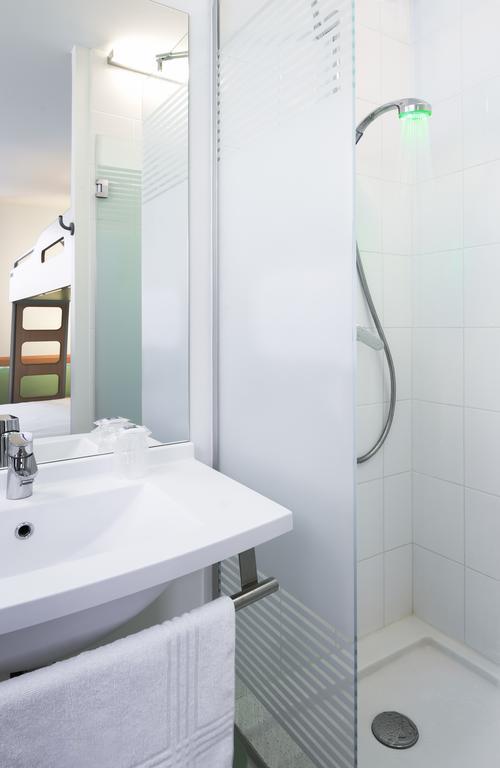 Ibis Budget Bern Expo Room photo